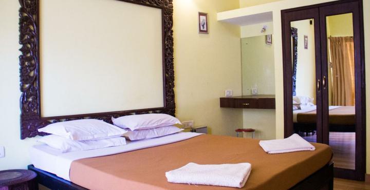 Marina Bay Beach Resort Кандолим Екстериор снимка
